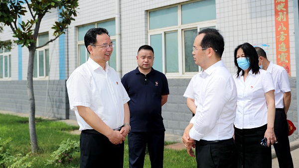 鄭州市委常委、市紀(jì)委書記杜新軍一行蒞臨鄭鍋調(diào)研指導(dǎo)工作